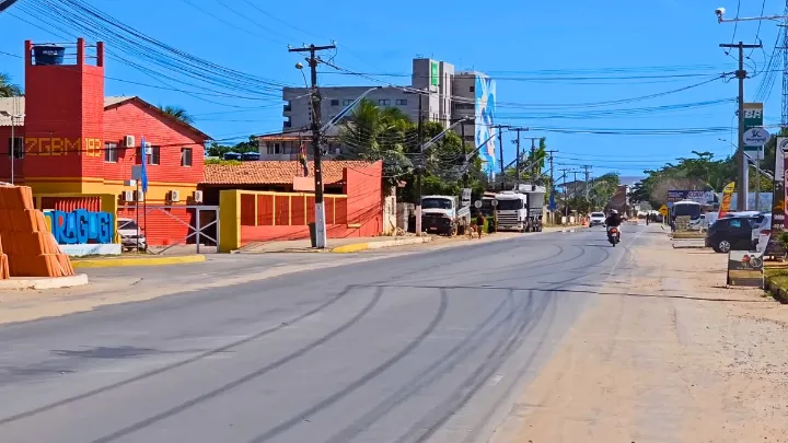 Vista panor&acirc;mica dos melhores bairros de Maragogi com praia ao fundo