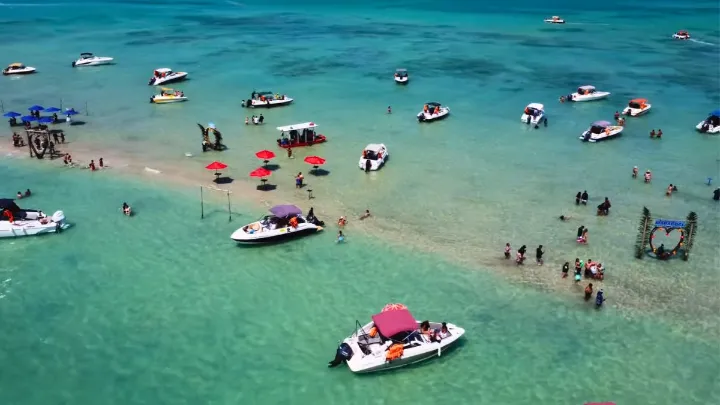 Vista deslumbrante do mar e praias em Maragogi para explorar em 3 dias