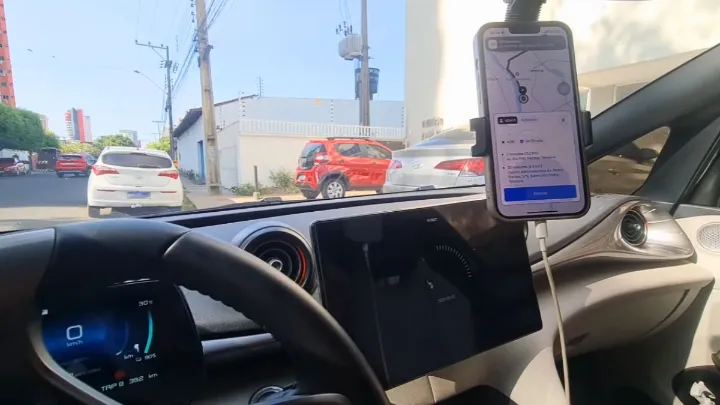 Viagem de Uber Maceió a Milagres Carro Uber em estrada de Maceió a São Miguel dos Milagres