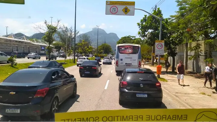 Como chegar na Barra da Tijuca: metrô, carro e transporte